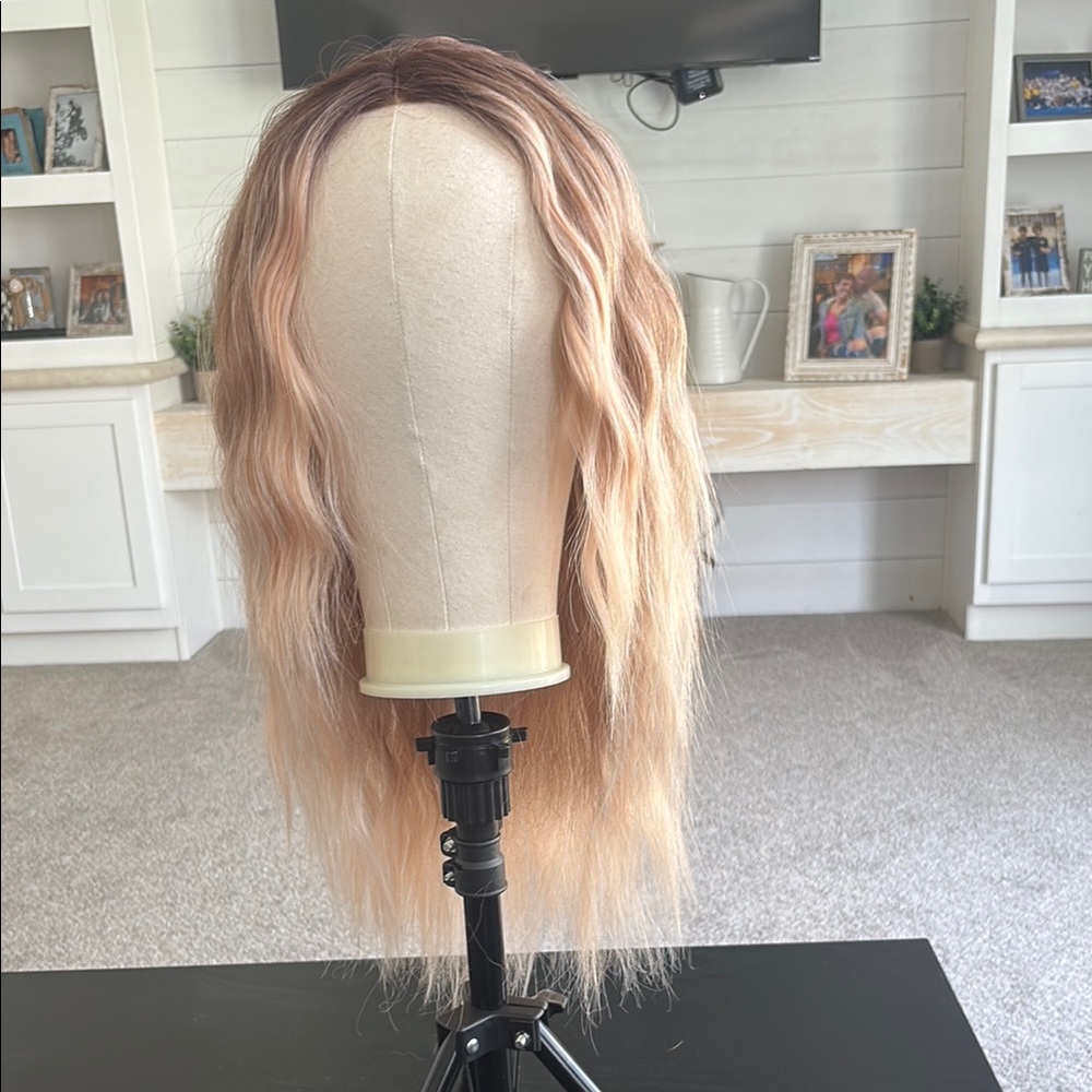 Chelsey smith crowns London apricot standard wig